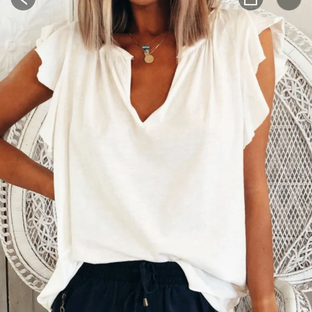 WOMEN'S White V Neck Top Size Small - Picture 3 of 4